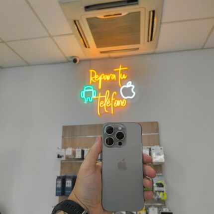 iPhone 15 Pro Gris Titanio 256 GB