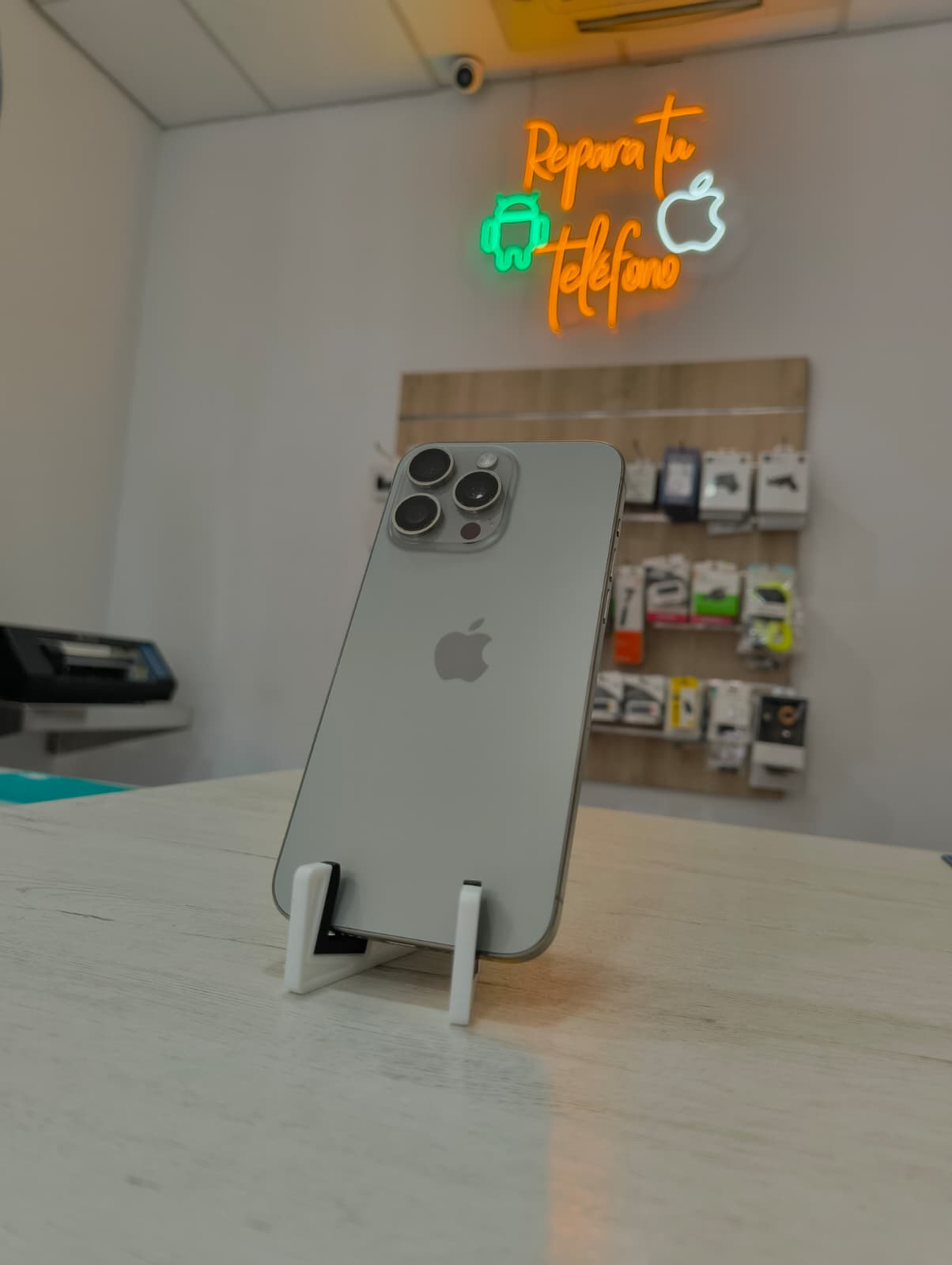15 pro max 256 titanio 1 iPhone 15 Pro Max 256gb Titanio gris - Imagen 1